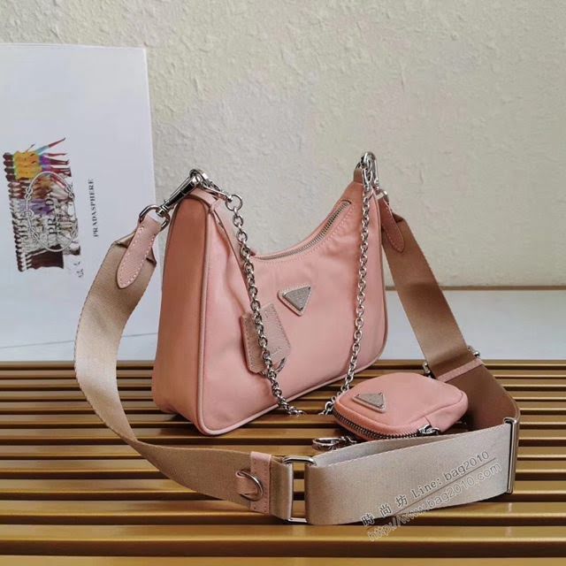 prada女包 普拉達2020新款nylon Hobo手拎包 時尚百搭 prada腋下包 1BH204 Prada單肩斜挎包  pyd2396